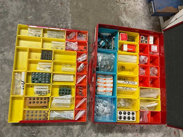 Diverse gereedschapskoffers - afbeelding 9 van  21