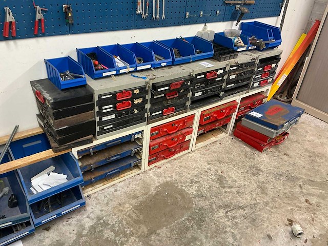 Diverse gereedschapskoffers - afbeelding 12 van  21