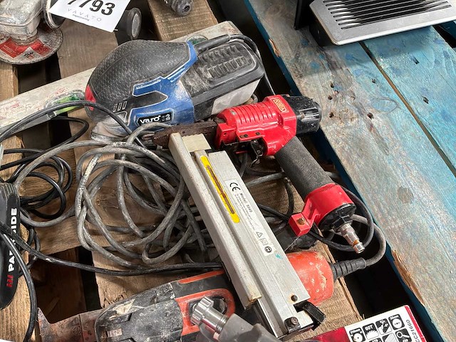 Diverse gereedschapsmachines (5x) en diversen - afbeelding 13 van  17