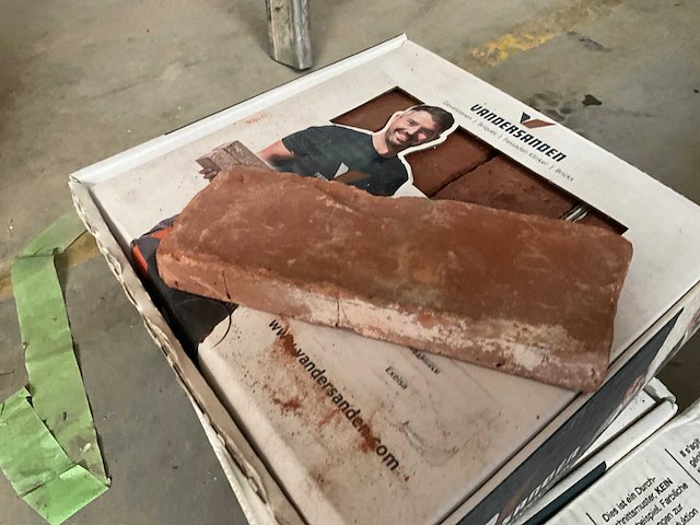 Diverse gevelstenen (1250x) - afbeelding 1 van  8