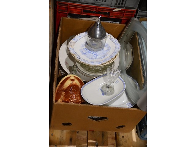 Diverse glaswerk - afbeelding 1 van  3