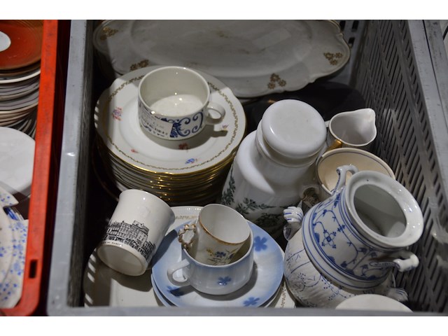 Diverse glaswerk - afbeelding 1 van  5