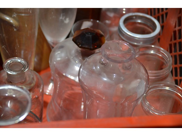 Diverse glaswerk - afbeelding 1 van  3