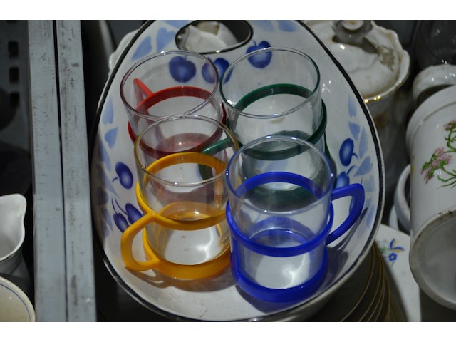 Diverse glaswerk - afbeelding 1 van  3