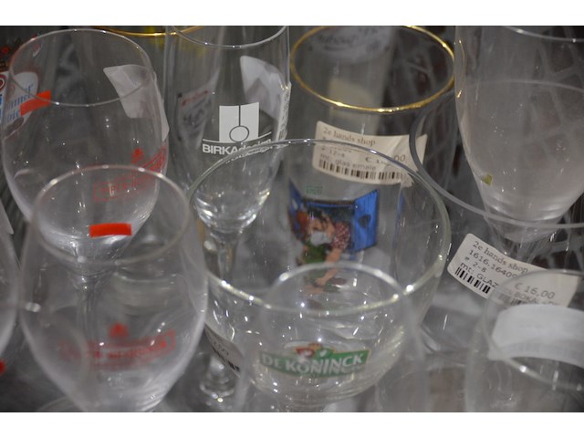 Diverse glaswerk - afbeelding 1 van  4