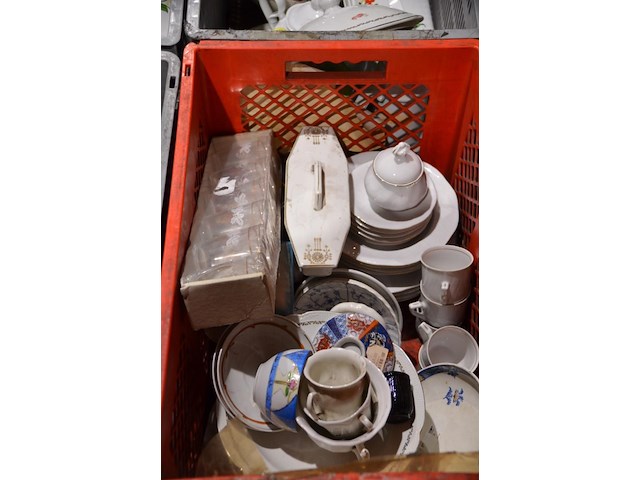 Diverse glaswerk - afbeelding 1 van  4