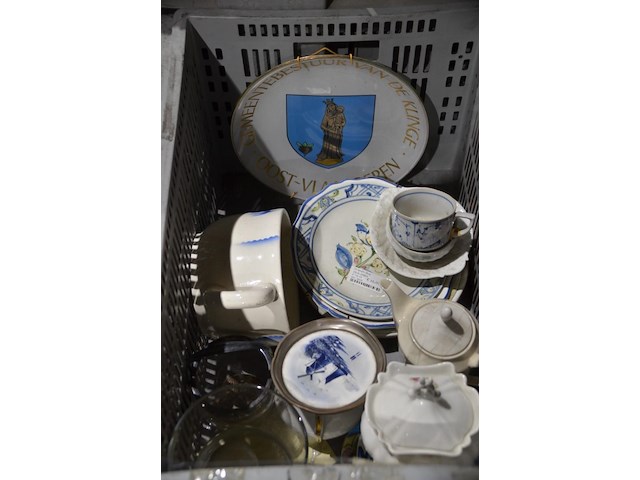 Diverse glaswerk - afbeelding 2 van  4