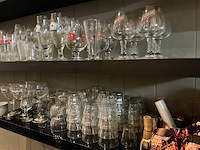 Diverse glazen (135x) - afbeelding 1 van  6