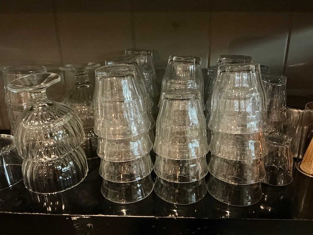 Diverse glazen (135x) - afbeelding 6 van  6