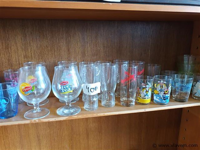 Diverse glazen. 26 stuks - afbeelding 1 van  4