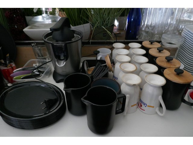 Diverse glazen en barmateriaal - afbeelding 10 van  10
