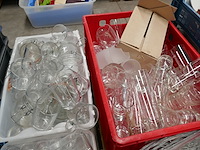 Diverse glazen en bokaaltjes - afbeelding 2 van  4