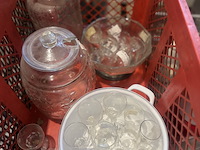 Diverse glazen en glaswerk - afbeelding 1 van  4