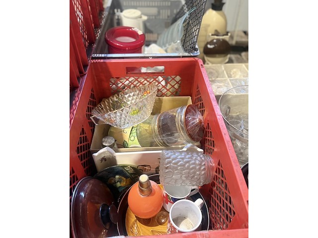 Diverse glazen en glaswerk - afbeelding 1 van  4