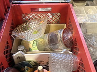 Diverse glazen en glaswerk - afbeelding 1 van  4