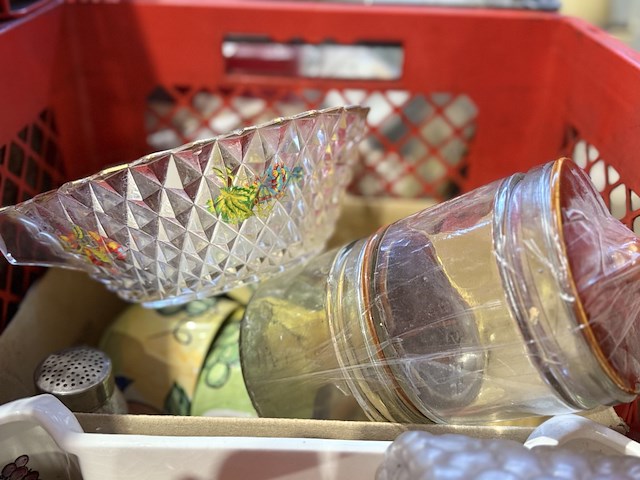 Diverse glazen en glaswerk - afbeelding 3 van  4