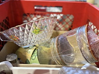 Diverse glazen en glaswerk - afbeelding 3 van  4