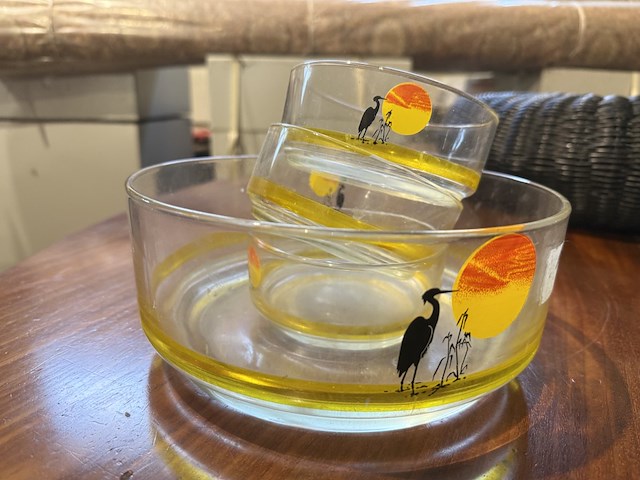 Diverse glazen en glaswerk - afbeelding 1 van  2