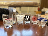 Diverse glazen en glaswerk - afbeelding 2 van  2