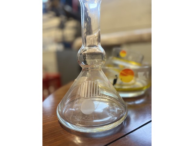 Diverse glazen en glaswerk - afbeelding 1 van  3