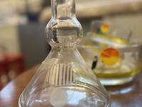 Diverse glazen en glaswerk - afbeelding 1 van  3