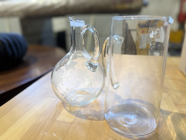 Diverse glazen en glaswerk - afbeelding 1 van  1