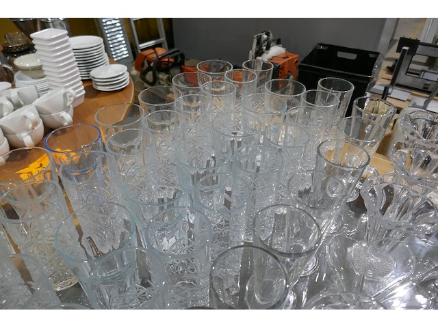 Diverse glazen - afbeelding 3 van  4