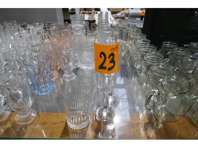 Diverse glazen - afbeelding 4 van  4