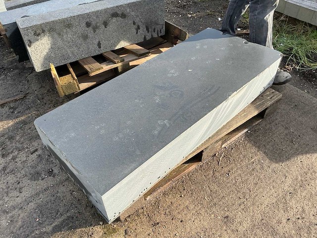 Diverse granieten blokken (9x) - afbeelding 1 van  4