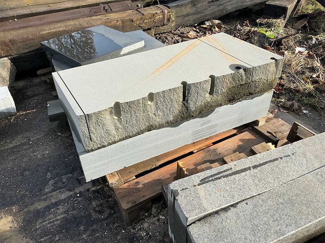 Diverse granieten blokken (9x) - afbeelding 3 van  4