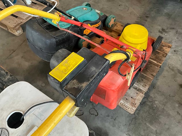 Diverse grasmachines (2x) - afbeelding 12 van  14