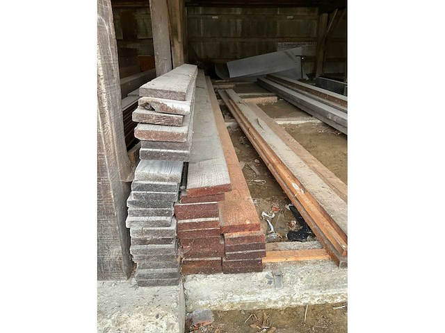 Diverse grenen houten balken en planken (70x) - afbeelding 10 van  13