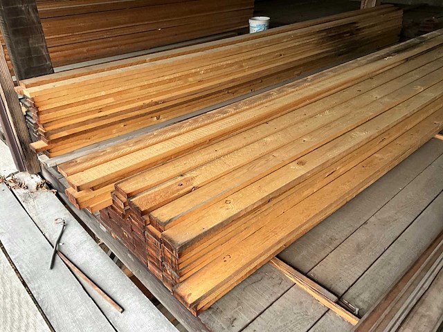 Diverse grenen houten planken en latten 1e keus (160x) - afbeelding 1 van  10