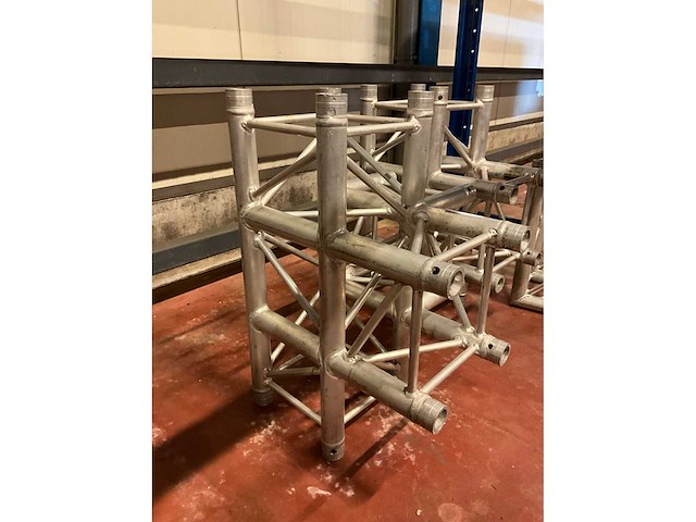 Diverse h30v prolyte hoektrussen (3x) - afbeelding 2 van  5