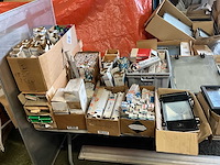 Diverse halogeen - afbeelding 9 van  16