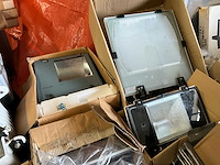 Diverse halogeen - afbeelding 11 van  16