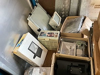 Diverse halogeen - afbeelding 11 van  16