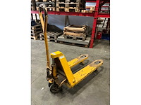 Diverse hand hydraulische palletwagen (2x), waaronder 1 defect - afbeelding 6 van  7