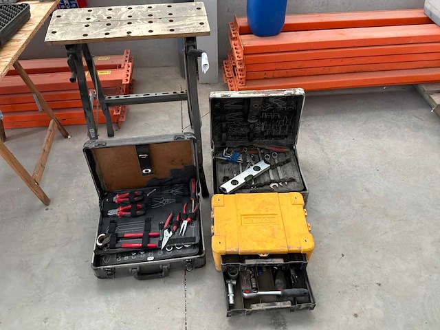 Diverse handgereedschap - afbeelding 1 van  12