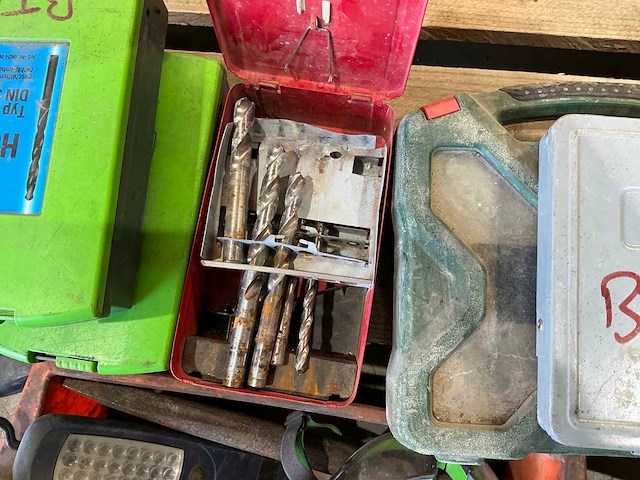 Diverse handgereedschappen - afbeelding 2 van  6