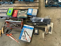 Diverse handgereedschappen - afbeelding 1 van  6