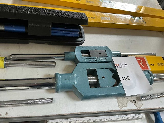 Diverse handgereedschappen - afbeelding 4 van  7