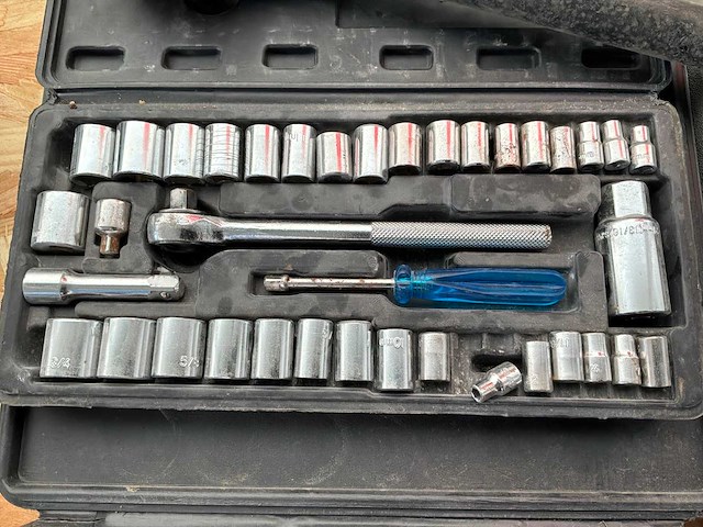 Diverse handgereedschappen - afbeelding 3 van  5
