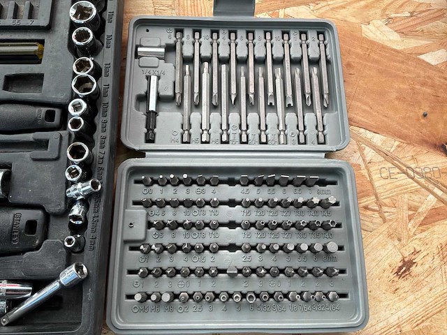 Diverse handgereedschappen - afbeelding 5 van  5