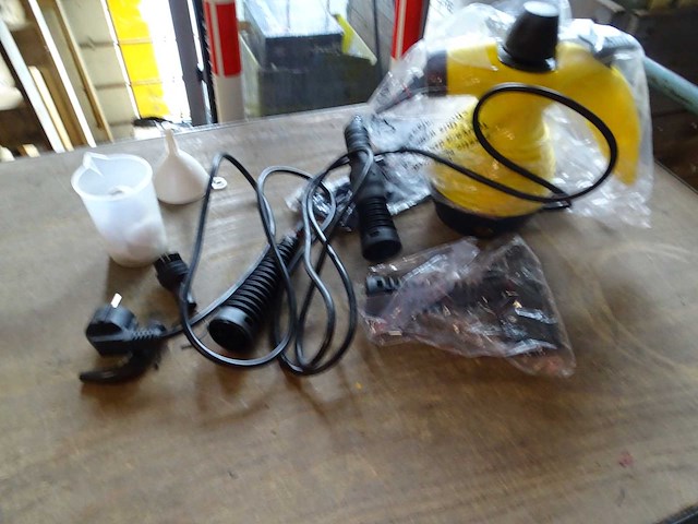 Diverse handgereedschappen - afbeelding 1 van  2