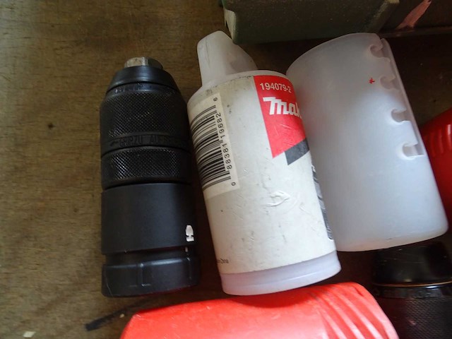 Diverse handgereedschappen - afbeelding 2 van  16