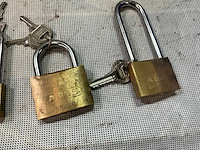 Diverse hangsloten (5x) - afbeelding 2 van  4