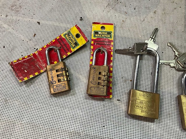 Diverse hangsloten (5x) - afbeelding 4 van  4