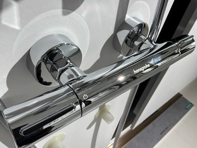 Diverse hansgrohe douchemengkranen en handdouches (6x) - afbeelding 9 van  11