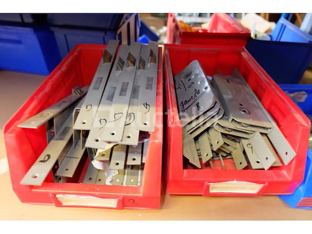 Diverse hardware-set - afbeelding 11 van  21